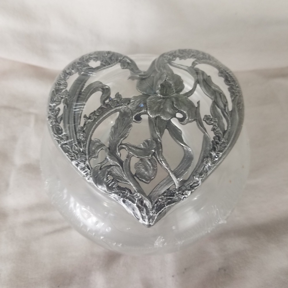 Heart Floral Potpourri Jar Glass pewter Metal Lid Small Clear Silver Like New